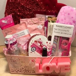 Spa gift basket/Valentine’s gift basket